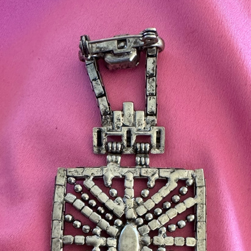 Dylanlex Statement Shield Brooch - image 3